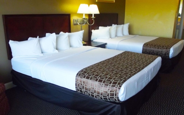 Ambassadors Inn & Suites