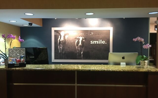 Baymont Inn & Suites by Wyndham The Woodlands