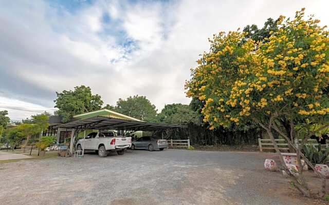 บ้านสวนวารินทร์ รีสอร์ท