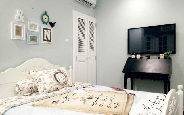 Cottonwood Bed & Breakfast House