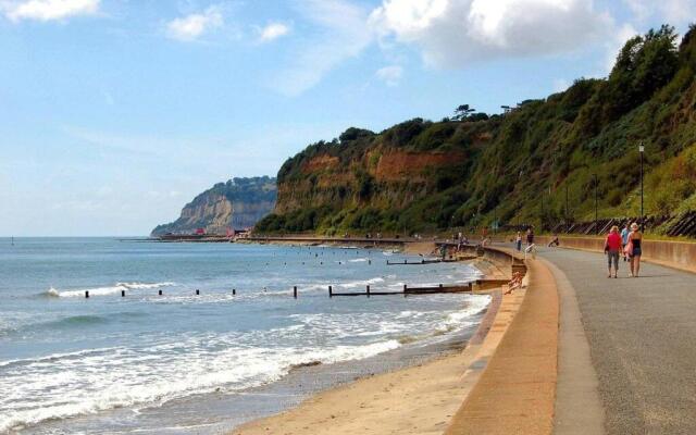 Sandown Seaside Apartment Ground Floor 4