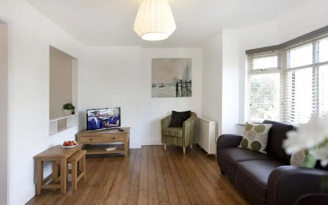 Trent Bridge View Apartment