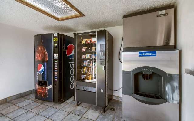 Motel 6 Grove City, OH