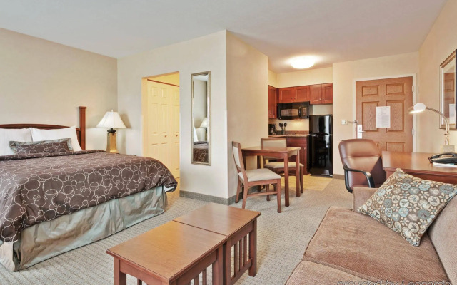 Hawthorn Suites by Wyndham Williamsville Buffalo Airport