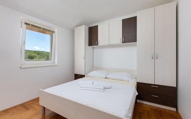Amazing Apartment in Radici With Wifi and 2 Bedrooms
