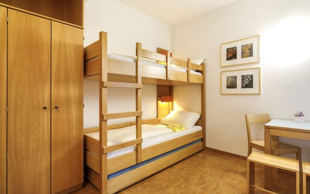 DJH Garmisch- Partenkirchen - Hostel