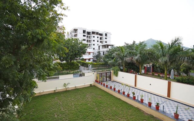 OYO 9428 Home Hill View Goverdhan Vilas