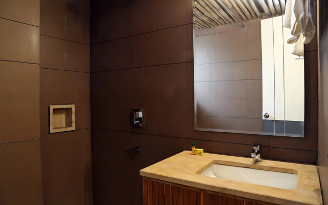 FabHotel Huda Sushant Lok