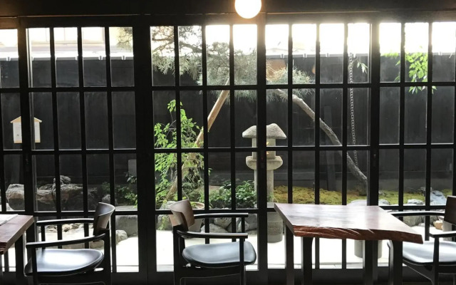 Kyomachiya Ryokan Sakura Urushitei Guest House