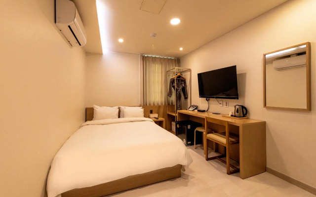 H Avenue Chuncheon