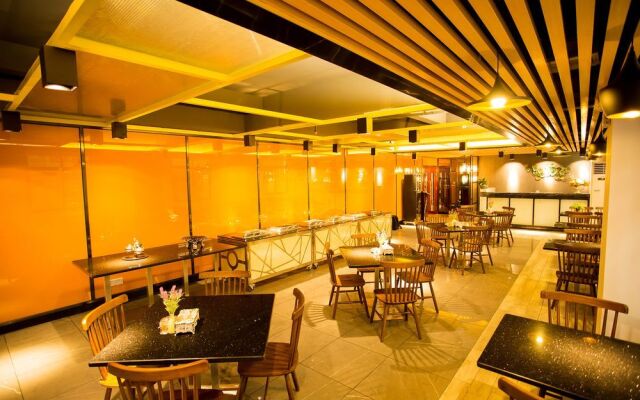 Xinyue Business Hotel