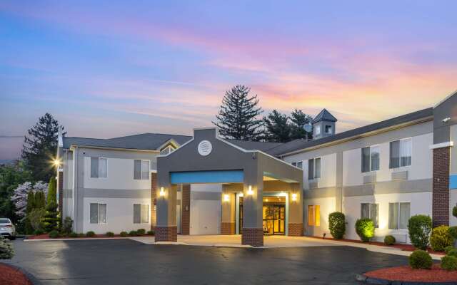 Best Western Plus New England Inn & Suites