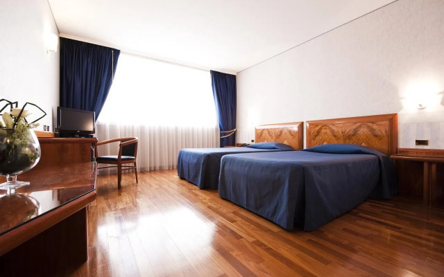 Montresor Hotel Tower