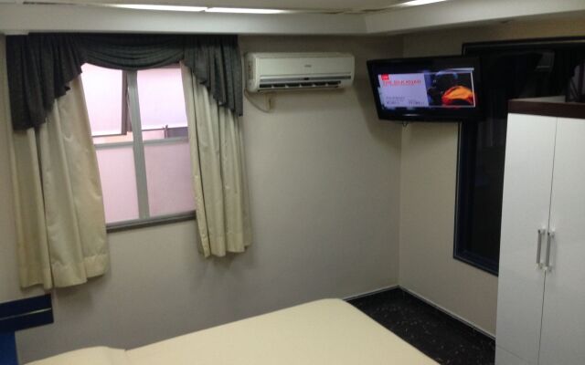 Hotel Fênix (Только для взрослых)