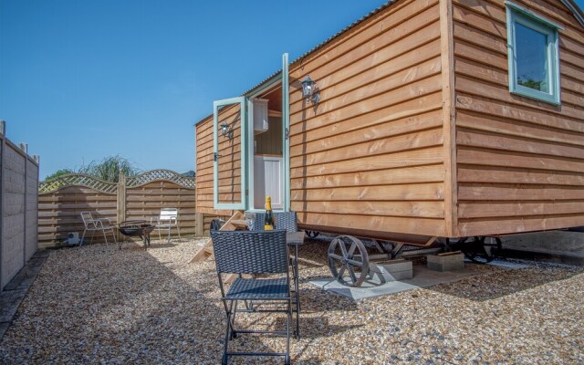 Willow - 1 Bedroom - Amroth