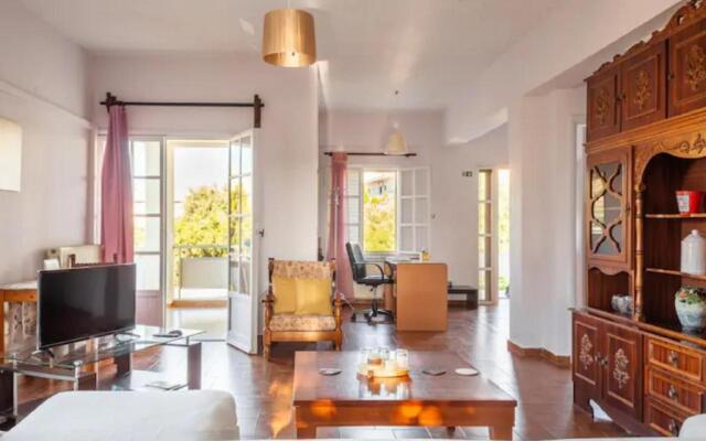Rena's Hospitality walk to the beach,10min to Chania!