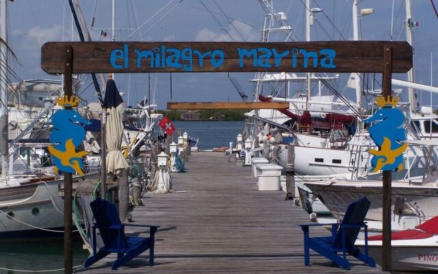 El Milagro Beach Hotel & Marina