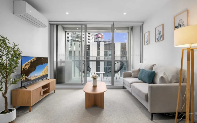 Marina-view 1-bed Apartment in Docklands – Guest Rooms – Melbourne