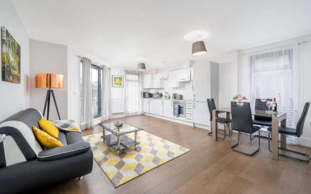 **New** Divine Apartments Slough High Street 2 bed