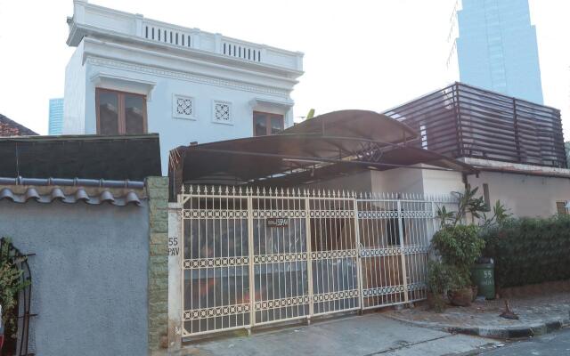 OYO 135 Menteng Guest House