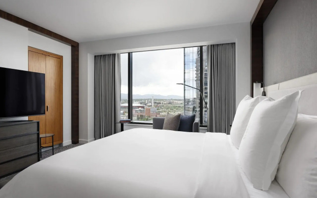 Four Seasons Denver Hotel 