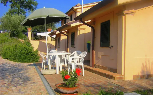 Farmhouse in Giano Dell'umbria with Hot Tub, Swimming Pool