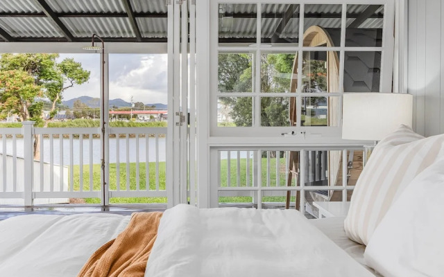 Hamptons White House