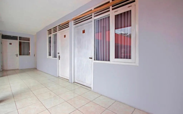 RedDoorz near Atmajaya University