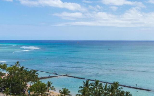 Spacious Waikiki Beach 2BR-Ocean View-Free Parking