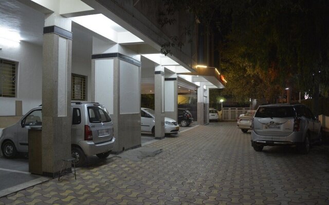 Hotel Surya Executive
