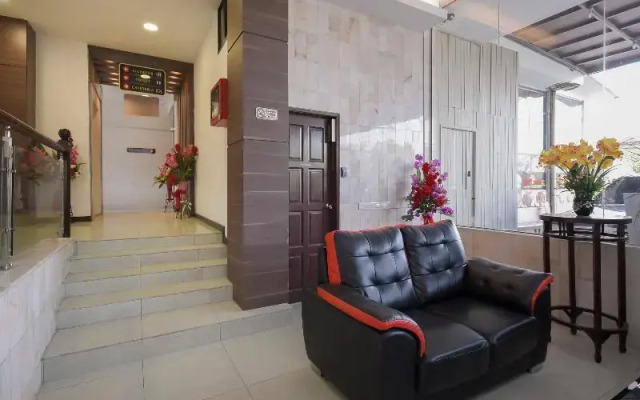 OYO 1148 Kenyalang Suite