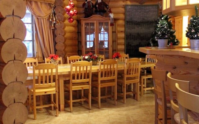 Aapishovi Chalet