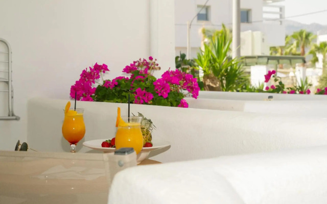 Angela Studios & Apartments