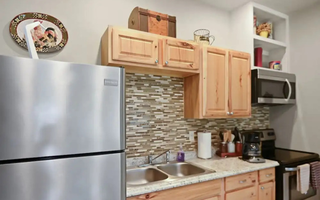 Far View Gasthaus 2 Bedroom Apts by RedAwning