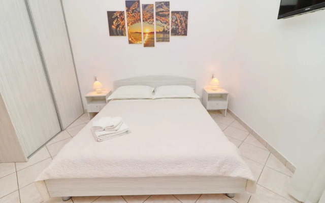 Seafront Apartments Anthony