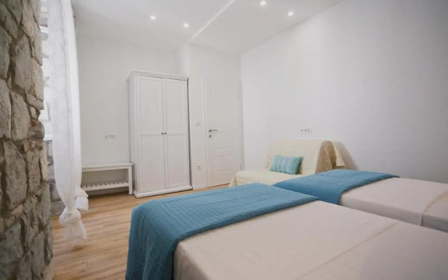 Split Old Town Suites 2