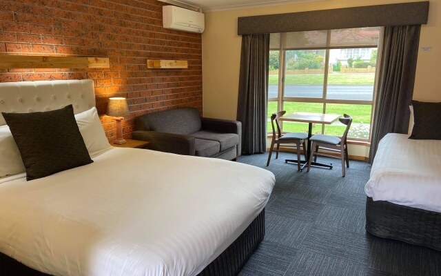 AAt 28 Goldsmith Motel