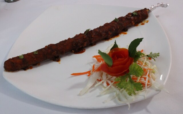 Hotel Rajhans International