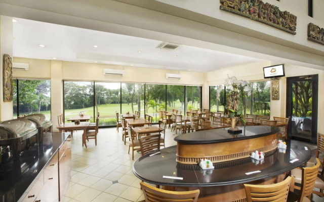 Puri KIIC Golf View Hotel