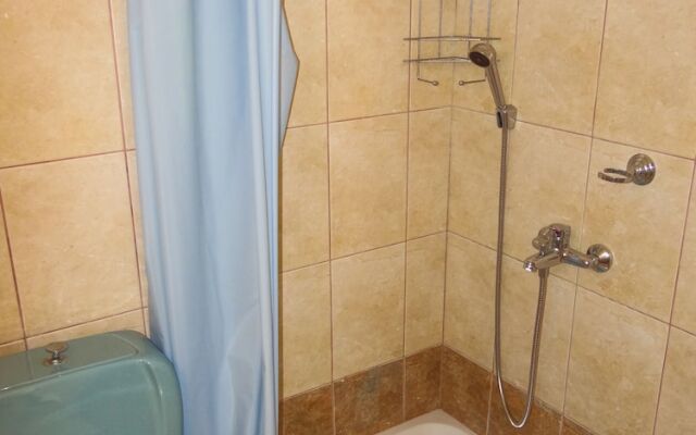 Eleni's Apartments & Studios