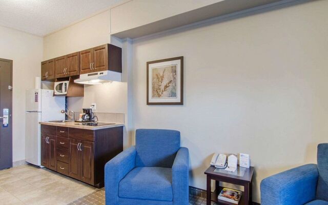 Kindersley All Suites Hotel