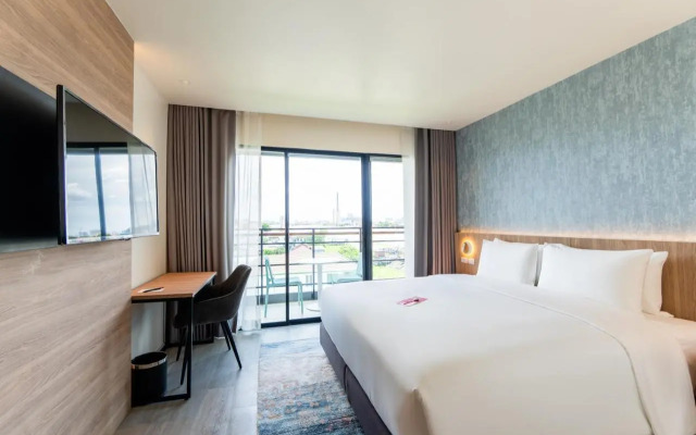 GLOW Bangkok Riverside