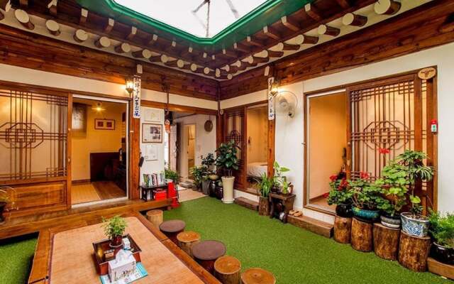 Hue Hanok Guesthouse