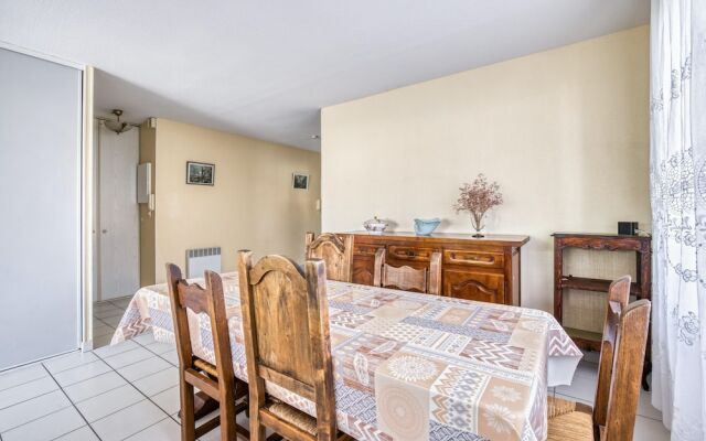 Apartment With 2 Bedrooms in Mèze, With Wonderful sea View, Furnished
