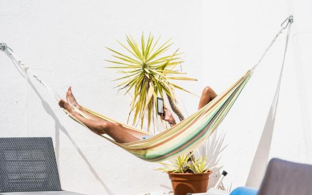 Bura Surfhouse - Hostel