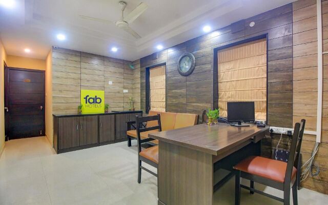 FabHotel Four Seasons