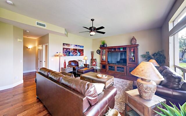 E Sandia Circle - 5 Br Home