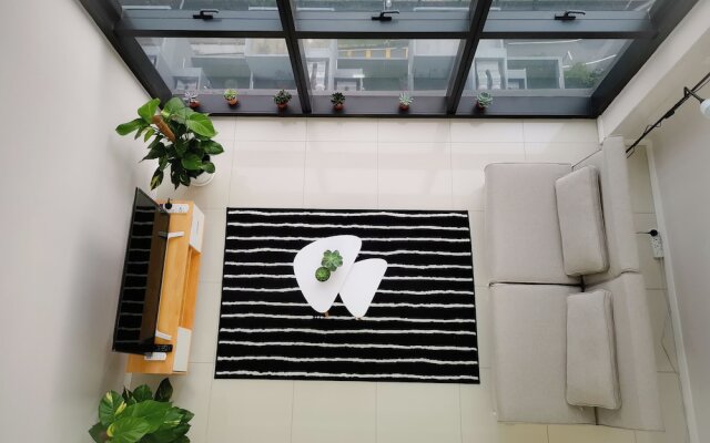 Icon City Premier Suites by WeCare