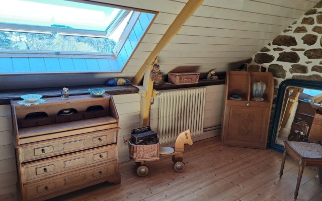 Stone House by Beach in Pont-aven