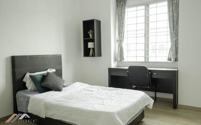 Curtin Waters Homestay by Evernent